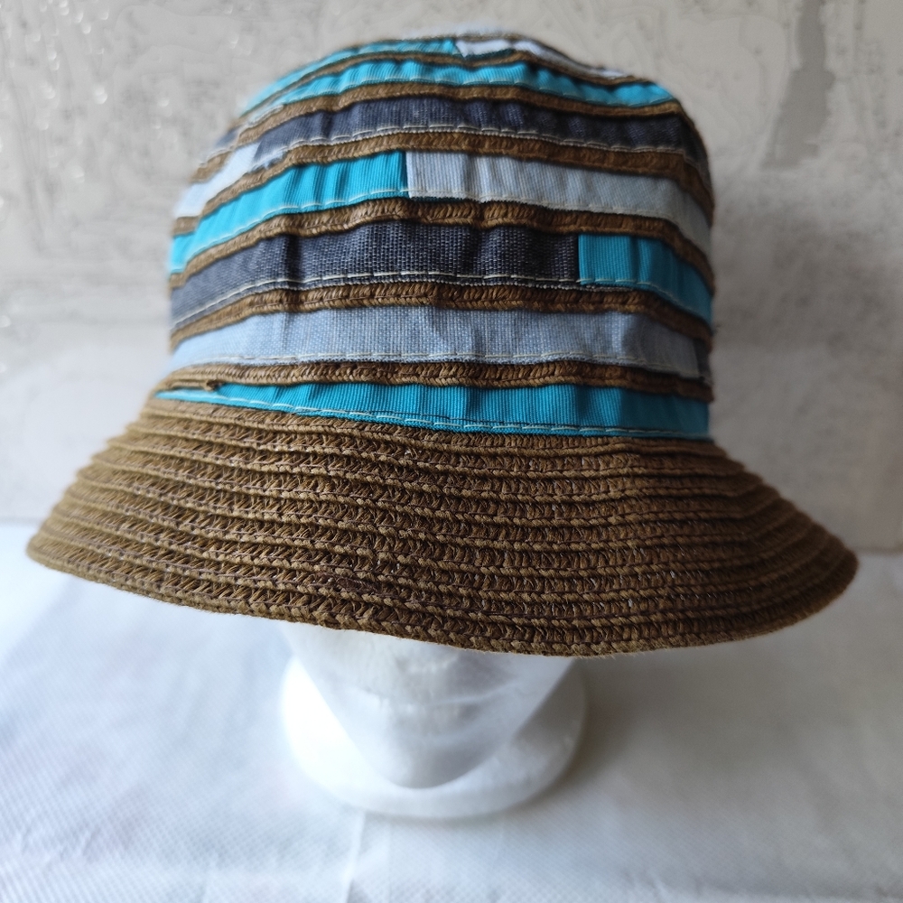 3/$30💜Cyd Striped Bucket Hat in Blue and Brown